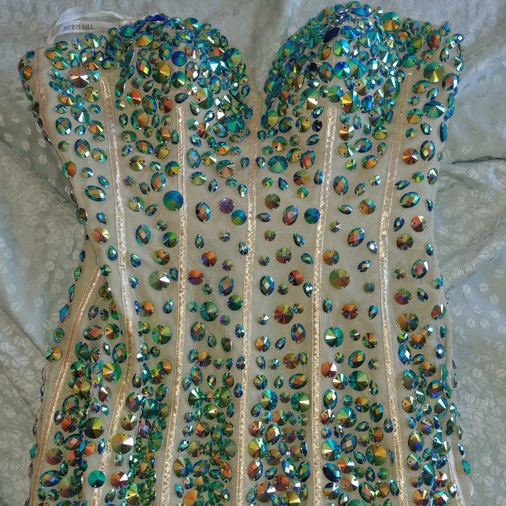 MERMAID PROM DRESS -SHERRI HILL - Picture 4 of 16